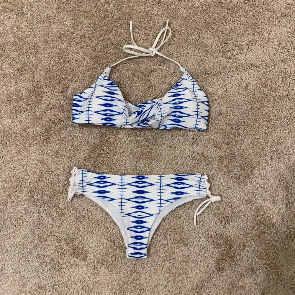 Two-piece bikini By MOOSKINI.